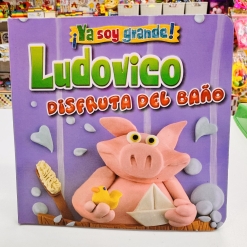 LUDOVICO DISFRUTA DEL BAÑO