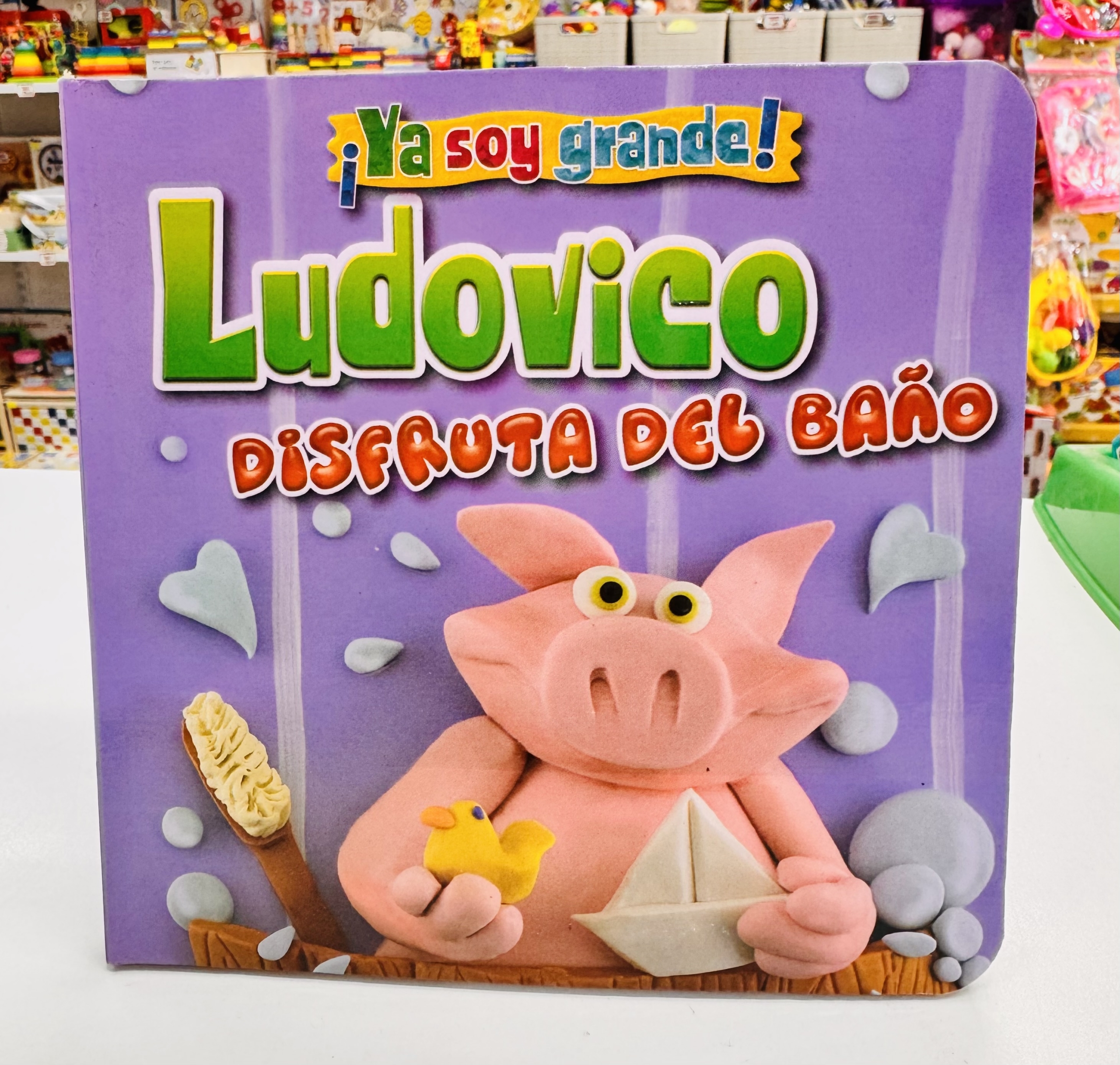 LUDOVICO DISFRUTA DEL BAÑO